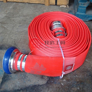 红色消防水带